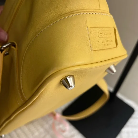 Vintage Coach Yellow Hamptons Bag ππ§ - Picture 15 of 17